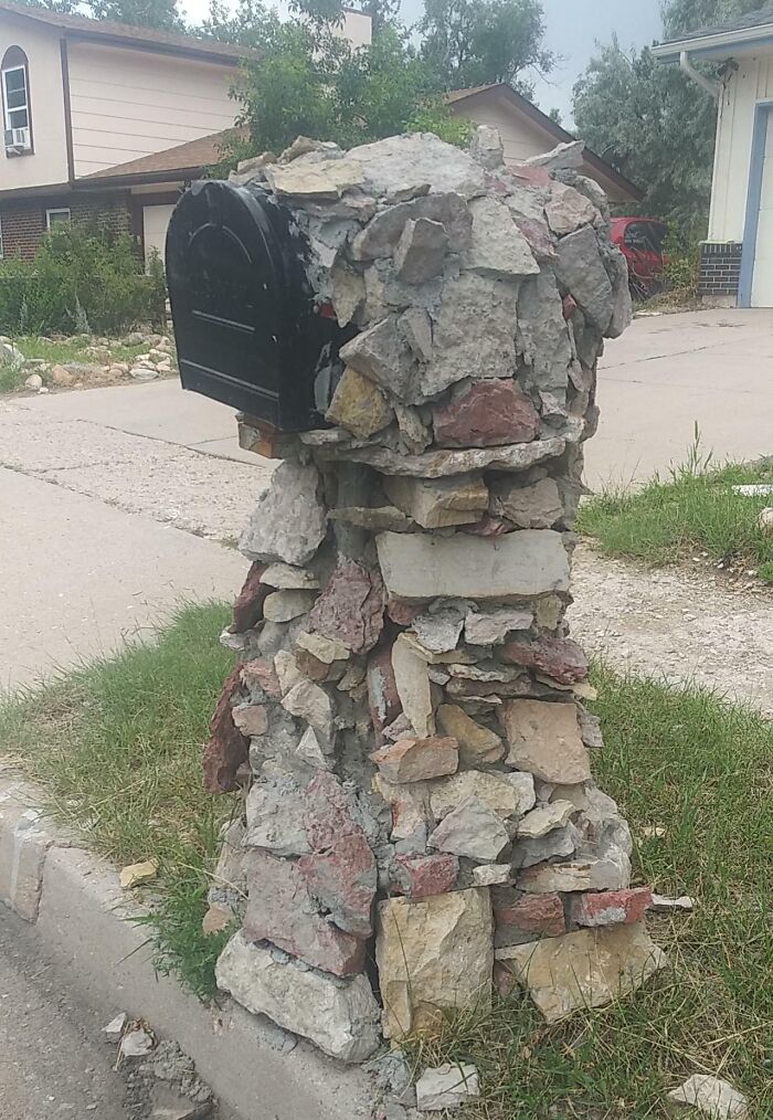 66 Hilariously Bad Jobs Done By Someone Who Just Wanted To Get It Over With And It Shows