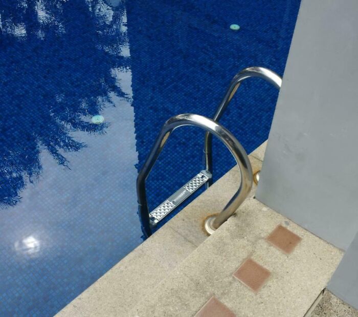 66 Hilariously Bad Jobs Done By Someone Who Just Wanted To Get It Over With And It Shows