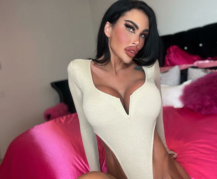 &#8216;Human Barbie&#8217; Who Spent $200k On Body Modifications Flaunts New Look Amid Plastic Surgery Concerns