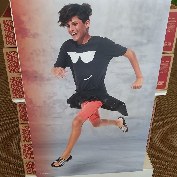 101 Photoshop Fails That Are So Horrible It&#8217;s Hard To Believe