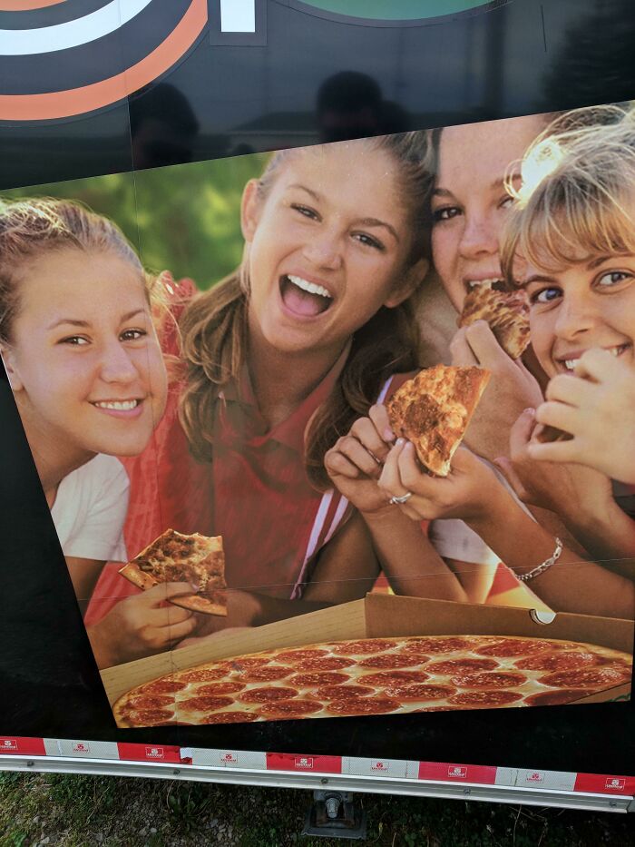 101 Photoshop Fails That Are So Horrible It&#8217;s Hard To Believe