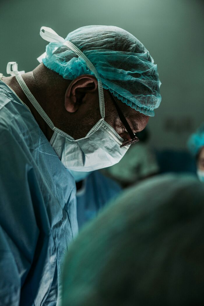 &#8220;Sir, Your Toes Are Falling Off&#8221;: 70 Times Patients Tried To Fool Doctors With Ridiculous Lies