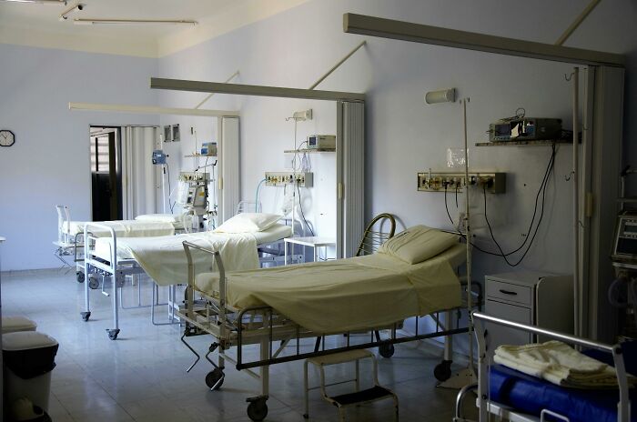 &#8220;Sir, Your Toes Are Falling Off&#8221;: 70 Times Patients Tried To Fool Doctors With Ridiculous Lies