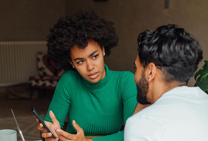 Lady Feels She Can Keep Late Ex-BF&#8217;s Memory Box But Hubs Can&#8217;t Keep One Of Ex-GF, Gets Reality Check