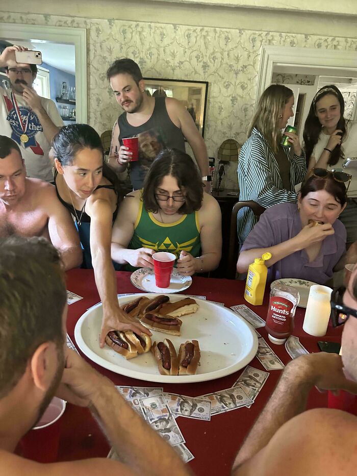 141 Beautiful &#8220;Accidental Renaissance&#8221; Photos That Could Hang In A Museum (New Pics)