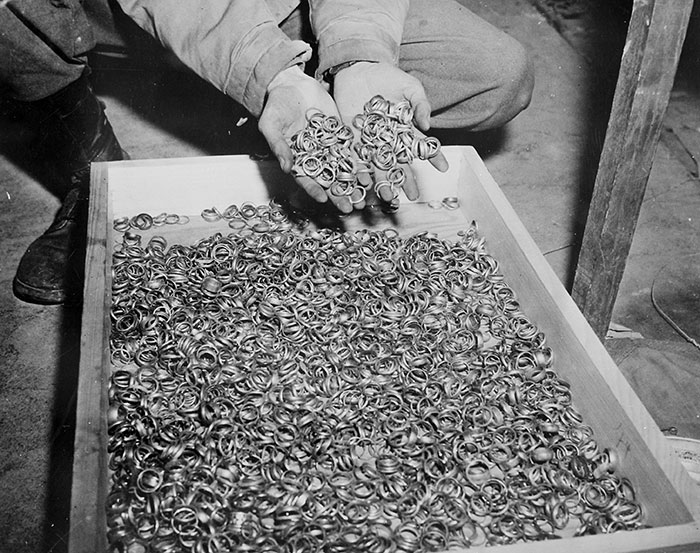 83 Historical Photos That Are Too Weird, Wild, Or Wonderful To Be Forgotten