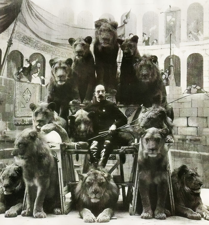 83 Historical Photos That Are Too Weird, Wild, Or Wonderful To Be Forgotten