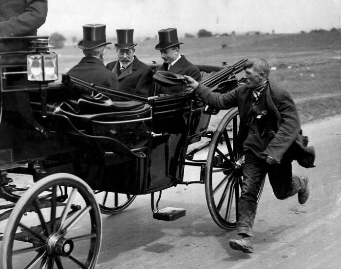 83 Historical Photos That Are Too Weird, Wild, Or Wonderful To Be Forgotten
