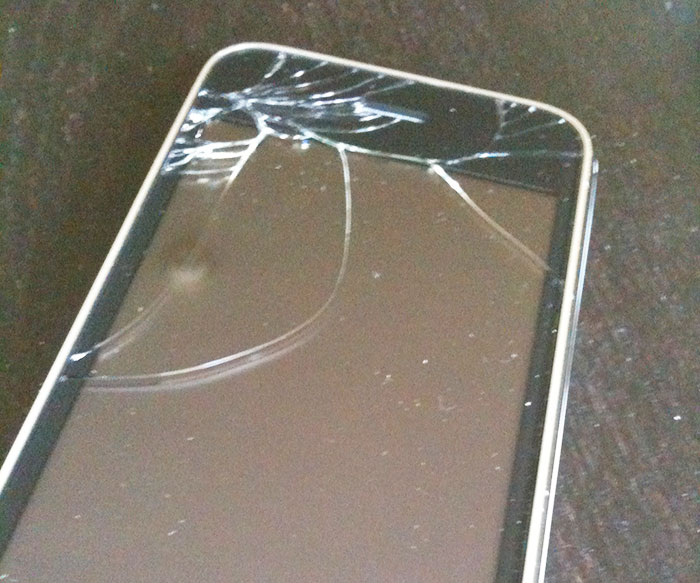 “I Warned Her”: Woman Refuses To Pay £2,300 After Baby Breaks Friend’s iPhone And Gucci Sunglasses