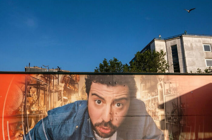36 New Street Photographs By This Photographer Who Proves That Timing Is Everything
