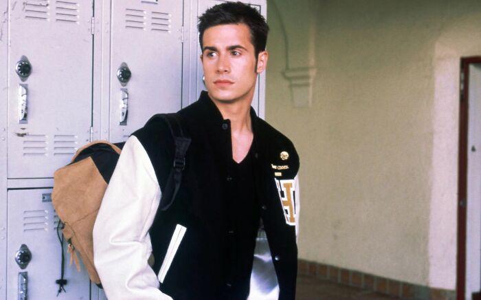31 Iconic Photos Of Actors Who Were The Ultimate Heartthrobs Of Their Time