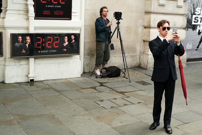 24 Photos Showcasing London’s Mood After The Queen’s Passing, By Paul Harrison