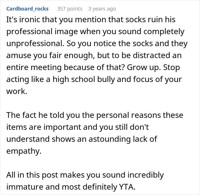 Woman Mocks Colleague’s Penguin Socks, Red-Faced When He Says Late Wife Knitted Them For Him