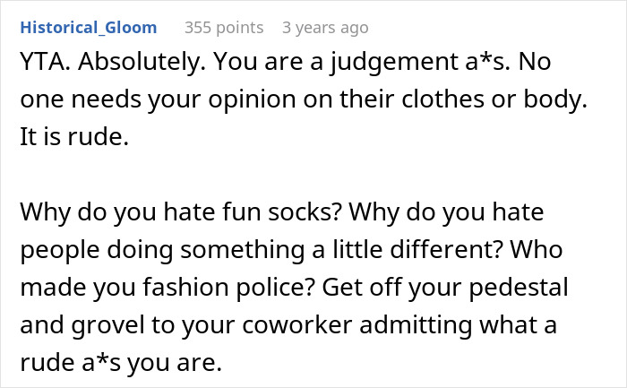 Woman Mocks Colleague’s Penguin Socks, Red-Faced When He Says Late Wife Knitted Them For Him
