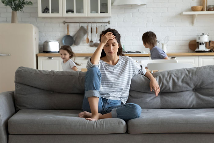 Woman Hurt After MIL Refuses To Take Care Of Her 5 Kids, People Online Say They Would Too