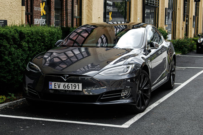 Man Parks His Car In EV Charging Spot, Comes Running Out Of Yoga Session When It Gets &#8220;Towed&#8221;