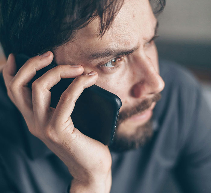 Guy Gets Heart Broken By GF, Irked When She Says She Still Wants 20-Hour Ride Home From Thanksgiving