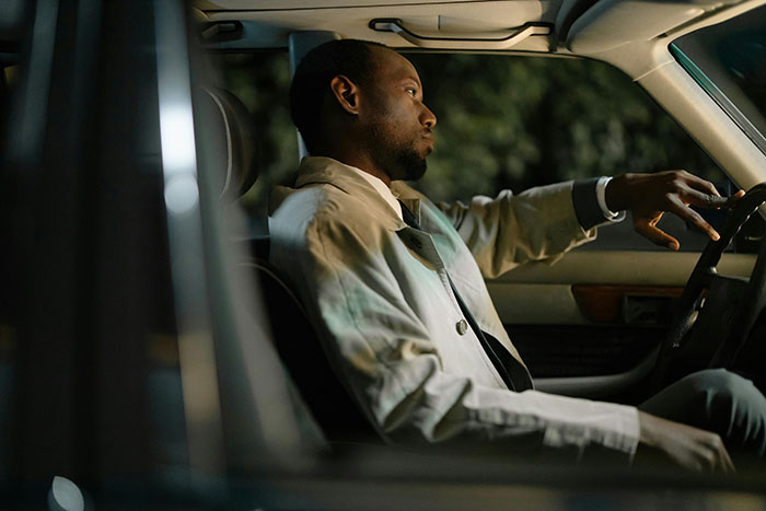 Guy Gets Heart Broken By GF, Irked When She Says She Still Wants 20-Hour Ride Home From Thanksgiving