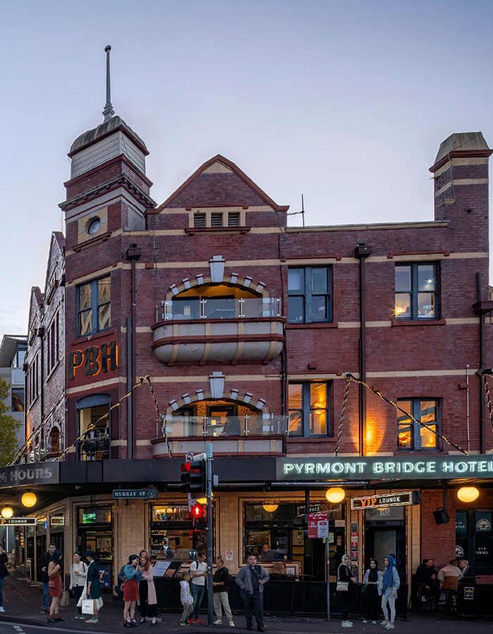 &#8220;What Year Is This?&#8221;: Woman Slams Hotel For “Confusing And Outdated” Dress Code Enforcement