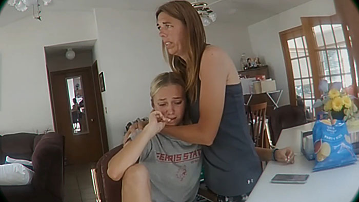 Expert Answers The &#8220;Million-Dollar Question&#8221; About Why Mom Secretly Bullied Teen Daughter