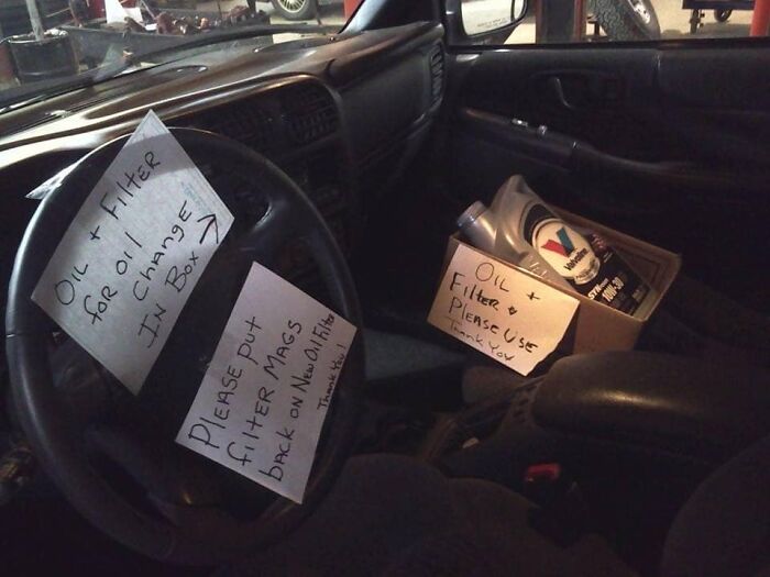 69 Times Car Mechanics Had To Take Pics Of What They Were Dealing With So Others Would Believe Them