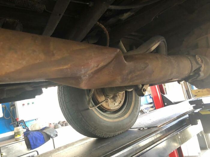 69 Times Car Mechanics Had To Take Pics Of What They Were Dealing With So Others Would Believe Them