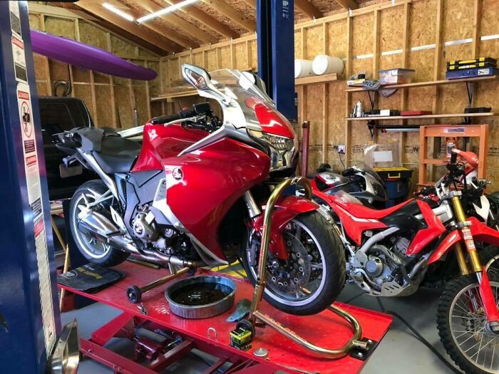 69 Times Car Mechanics Had To Take Pics Of What They Were Dealing With So Others Would Believe Them