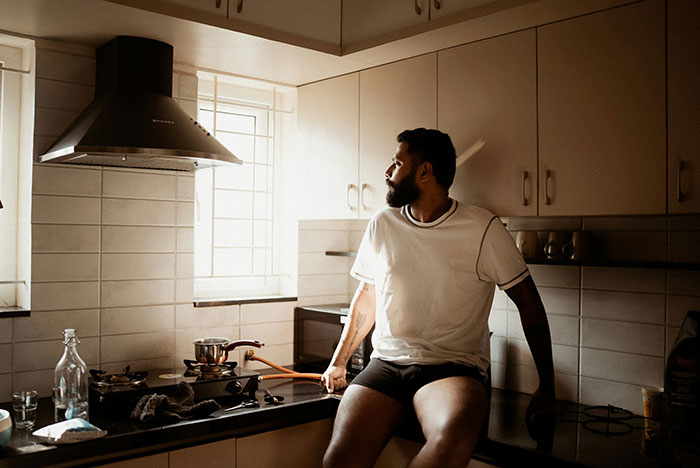 Man Gets The Last Laugh After His Roommate Complains About His Choice Of Loungewear