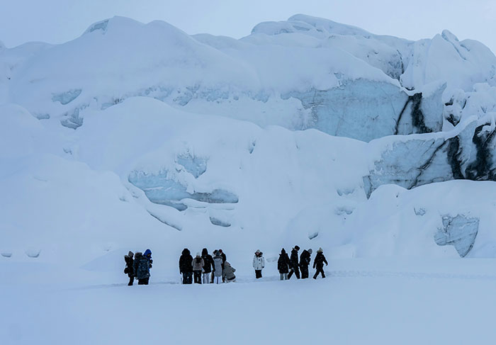 “He Wasn&#8217;t Even Ashamed”: 46 Ridiculous Tourist Moments Tour Guides Can’t Forget