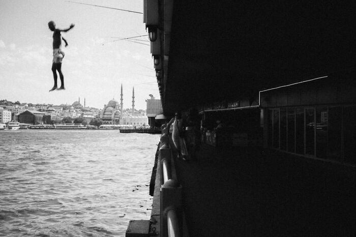 64 Honest Street Shots By This Turkish Photographer