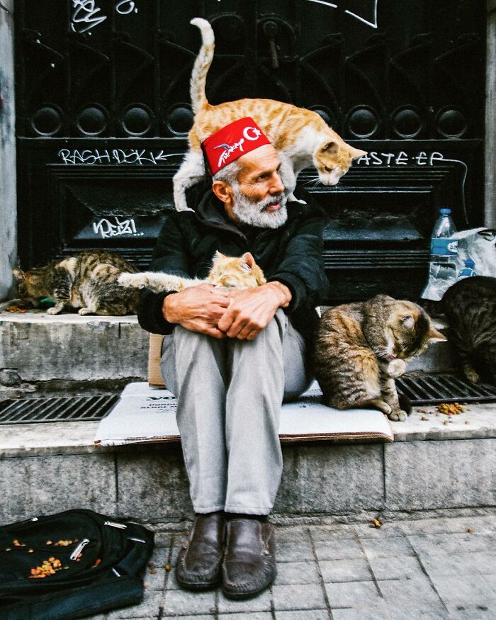 64 Honest Street Shots By This Turkish Photographer