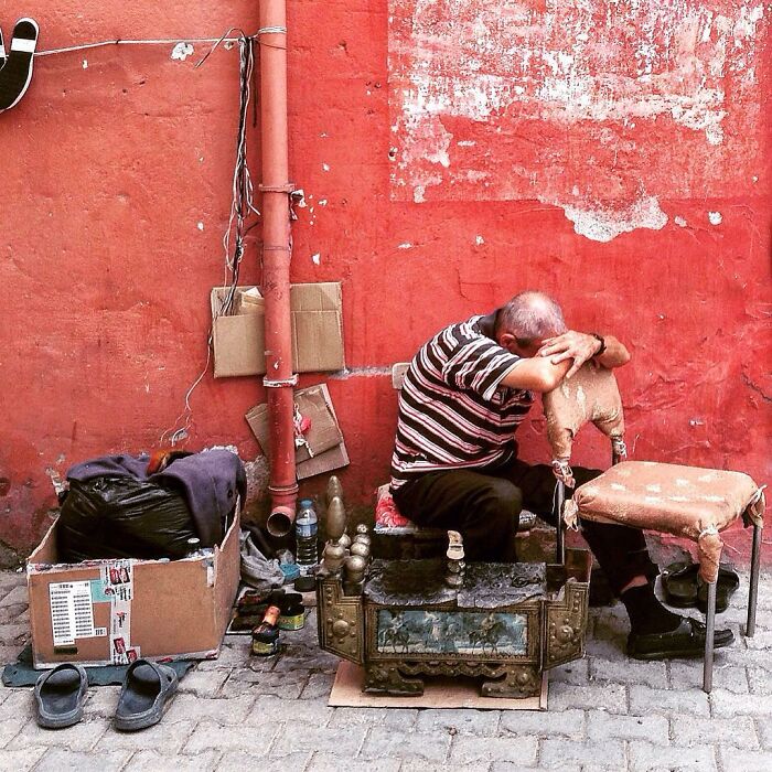 64 Honest Street Shots By This Turkish Photographer