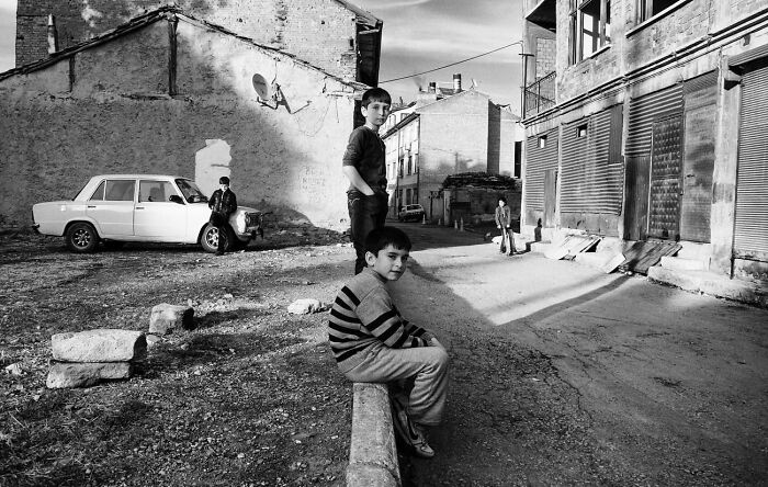 64 Honest Street Shots By This Turkish Photographer