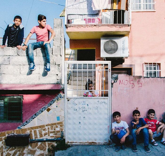 64 Honest Street Shots By This Turkish Photographer