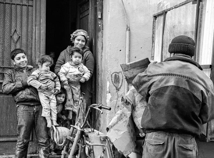 64 Honest Street Shots By This Turkish Photographer