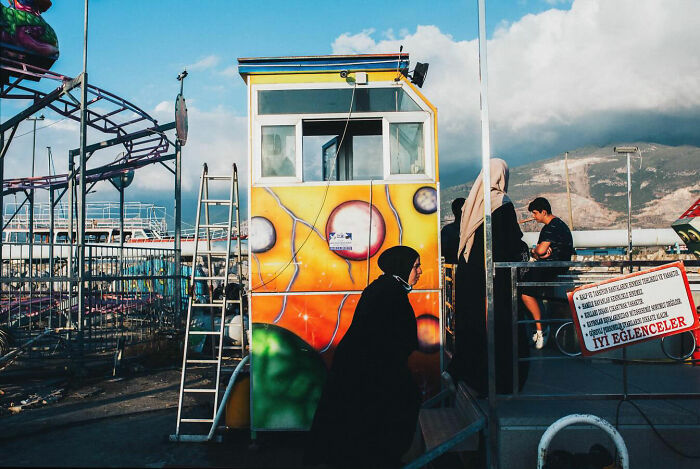 64 Honest Street Shots By This Turkish Photographer