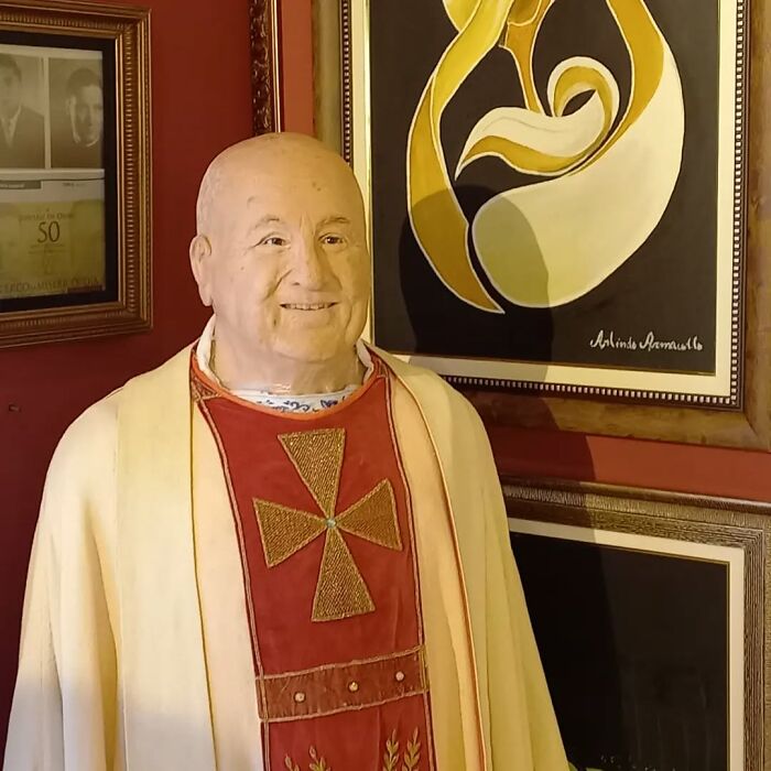 20 Wax Sculptures Of Famous Figures By This Artist That Are Surprisingly Creepy And Hilarious