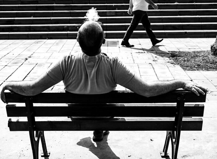 Photographer Melahat Ünel Captures 45 Candid Moments Where Timing Is Everything