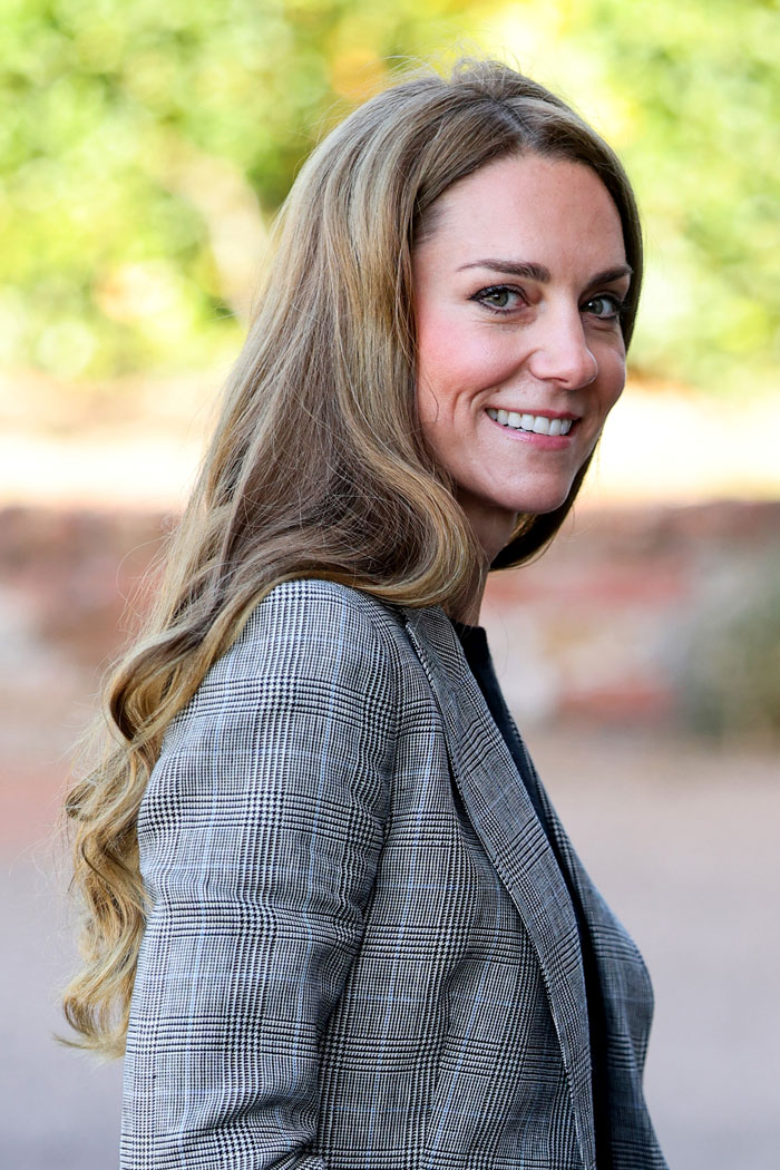 &#8220;How Does She Do It?&#8221;: Kate Middleton Goes Viral With No-Hairband Perfect Bun Trick