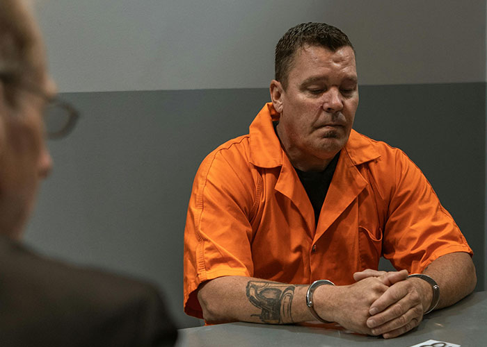 48 Police Officers Share The Stupidest Criminals They’ve Ever Encountered
