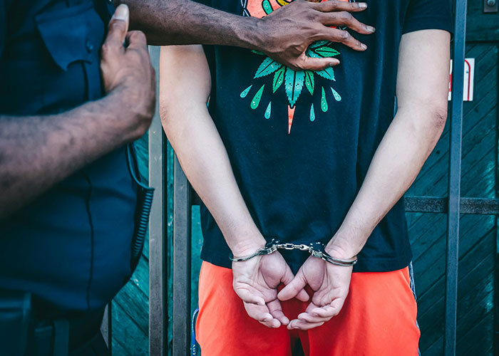 48 Police Officers Share The Stupidest Criminals They’ve Ever Encountered