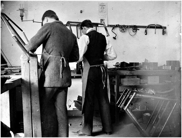 87 Old Photos That Show People’s Lives From A Different Time