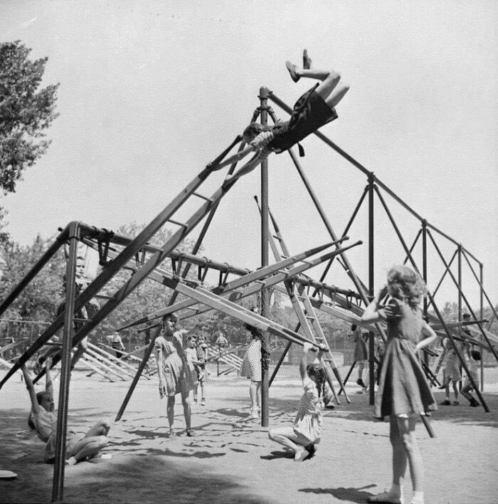 33 Historic Photos Of Playgrounds That Show How Being A Kid Back Then Was A Life Risk