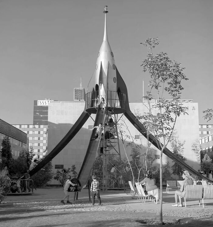 33 Historic Photos Of Playgrounds That Show How Being A Kid Back Then Was A Life Risk
