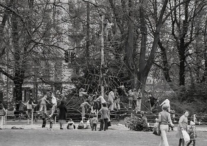 33 Historic Photos Of Playgrounds That Show How Being A Kid Back Then Was A Life Risk