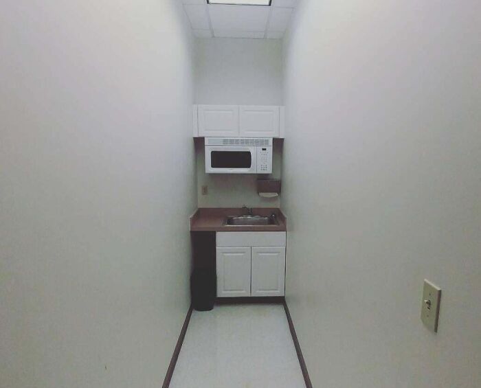 “It Looks Like A Prison And Feels Like One Too”: 60 Of The Worst Break Rooms Ever