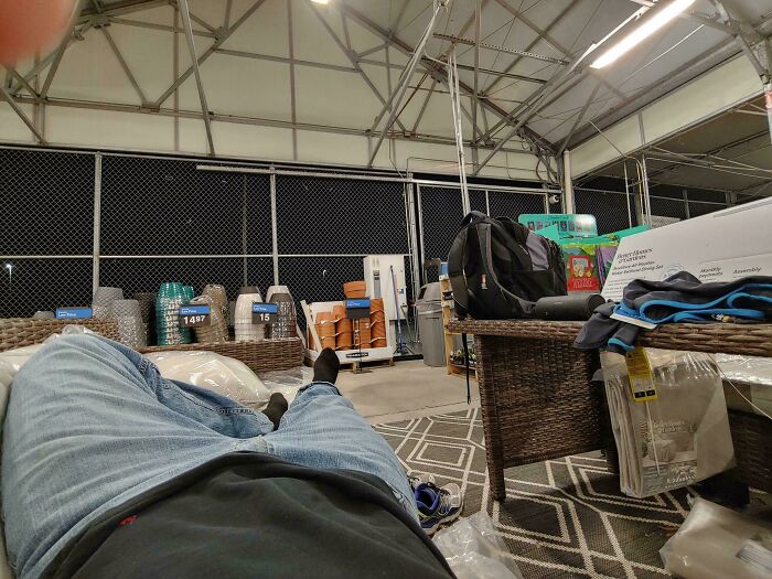 “It Looks Like A Prison And Feels Like One Too”: 60 Of The Worst Break Rooms Ever