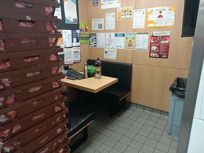 “It Looks Like A Prison And Feels Like One Too”: 60 Of The Worst Break Rooms Ever