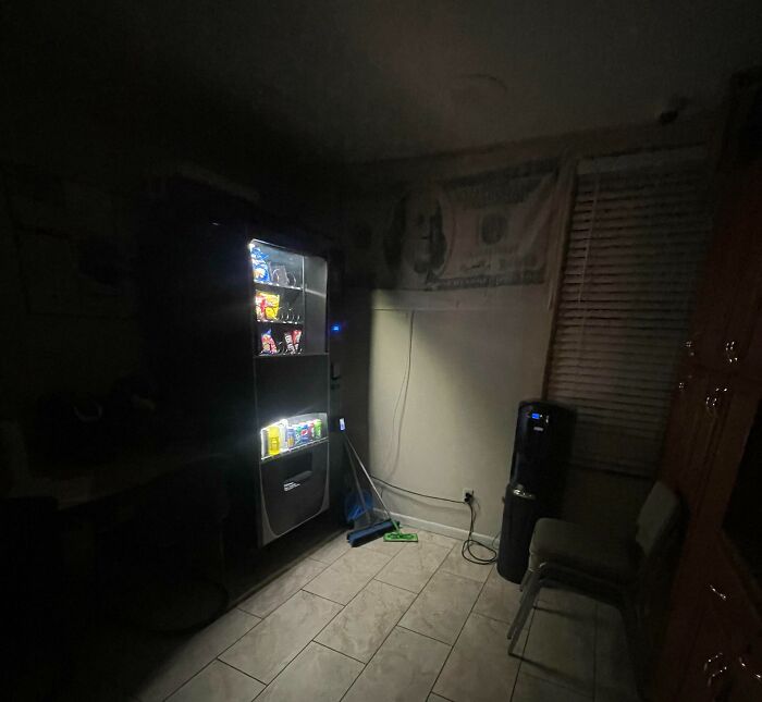 “It Looks Like A Prison And Feels Like One Too”: 60 Of The Worst Break Rooms Ever