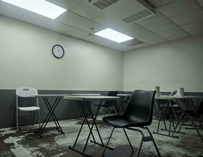 “It Looks Like A Prison And Feels Like One Too”: 60 Of The Worst Break Rooms Ever